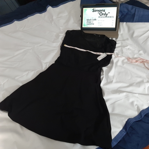 Simon's Only brand cocktail dress, size L - Picture 2 of 2